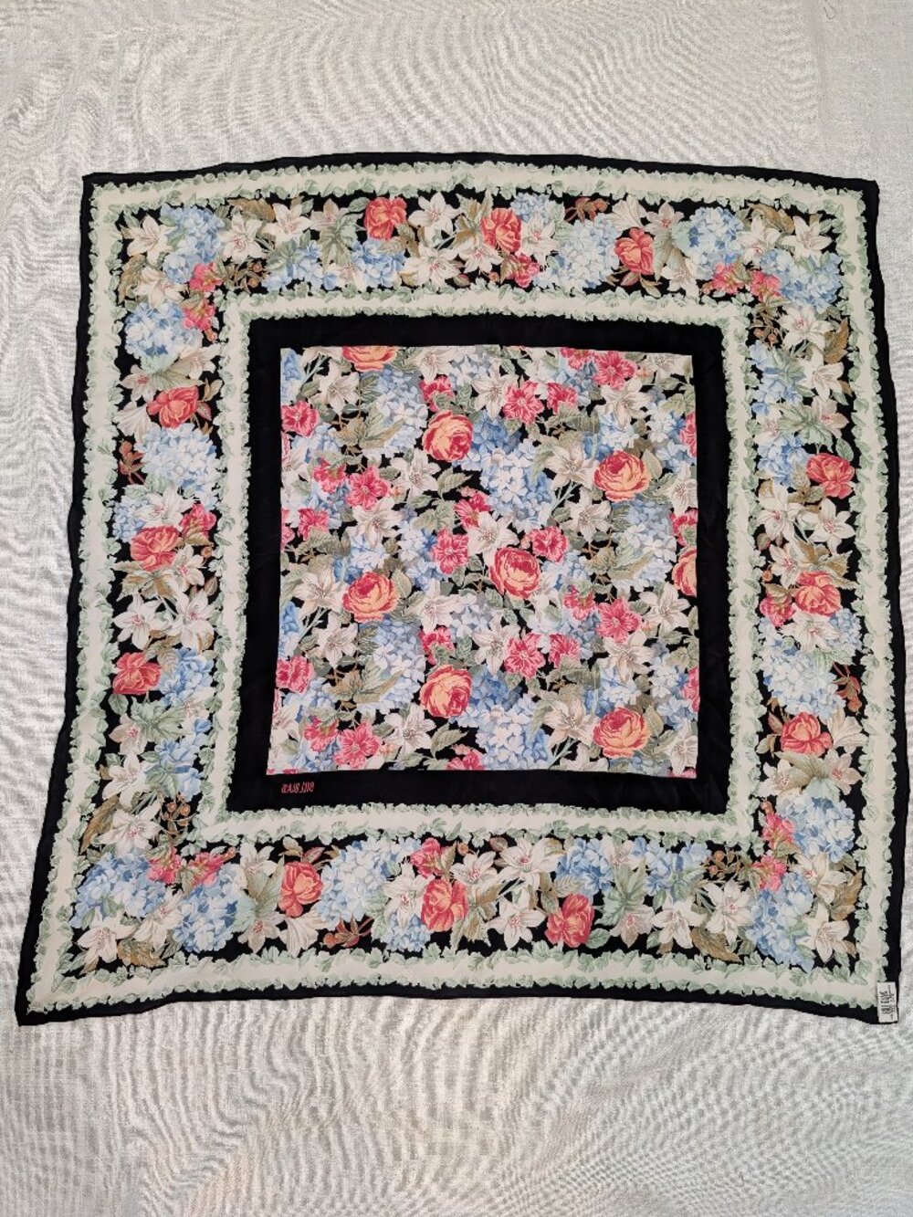 Vintage Bill Blass 100% Silk Scarf Floral Roses Square 33" - Picture 4 of 7